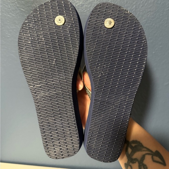 Havaianas Blue and Silver 1.5” Wedge Sandals Size 6.5 - Picture 3 of 3